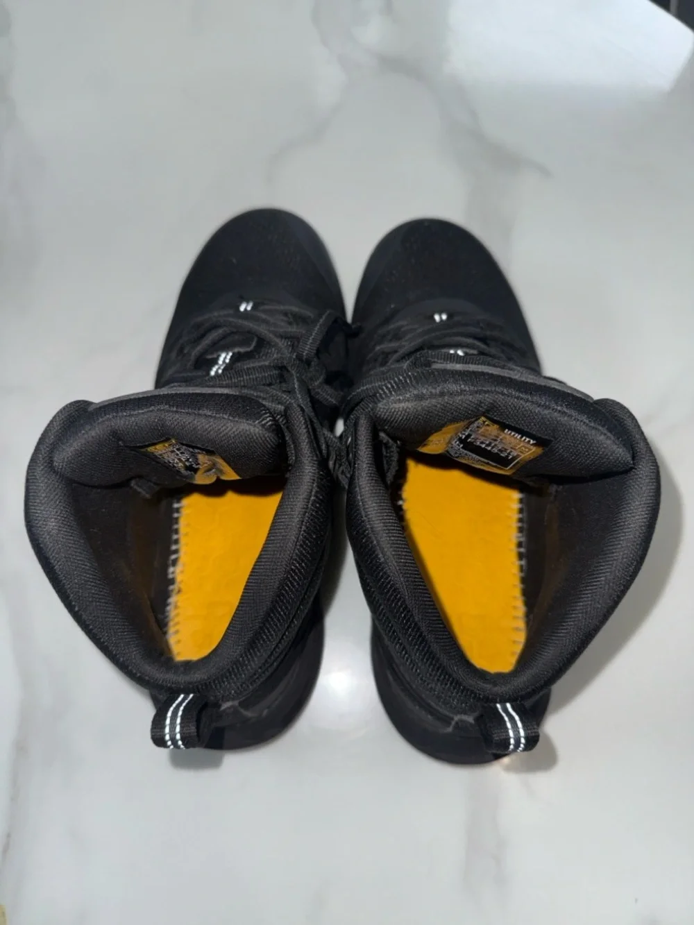 KEEN Men's Black Mid-Height Hiking Boots